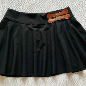 Black pleated skirt